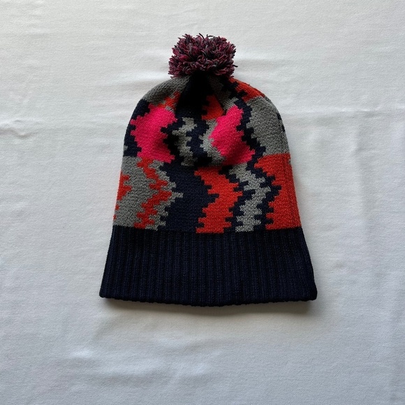 Patagonia Snowbelle pompom double thick knit beanie hat - Picture 4 of 6